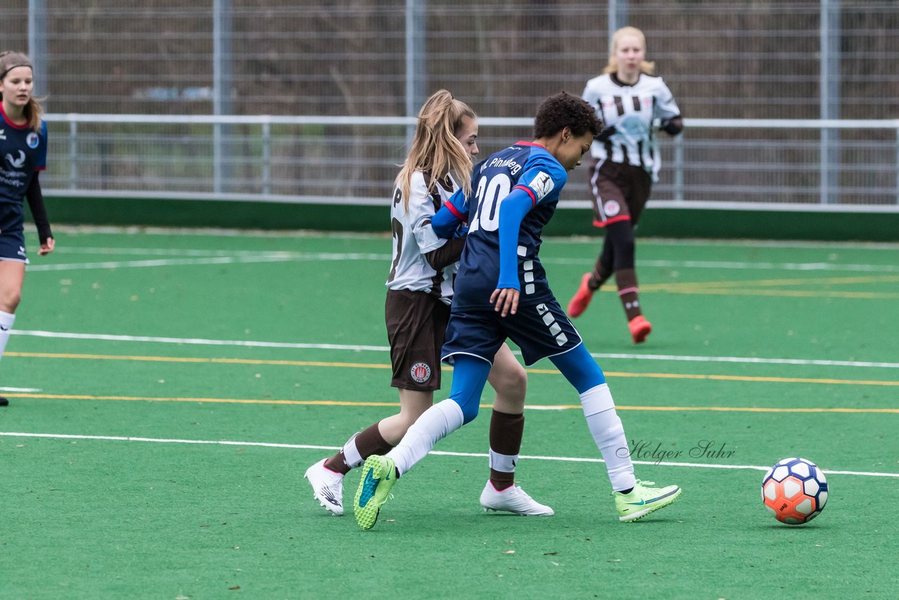 Bild 271 - wBJ VfL Pinneberg - St. Pauli : Ergebnis: 7:0 (Abbruch)